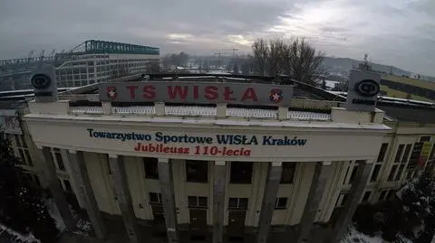 Policja w siedzibie TS Wisła Kraków (materiał "Faktów" TVN z 08.01.)