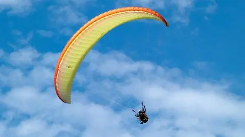 Paralotniarz przeleciał przez białoruską granicę