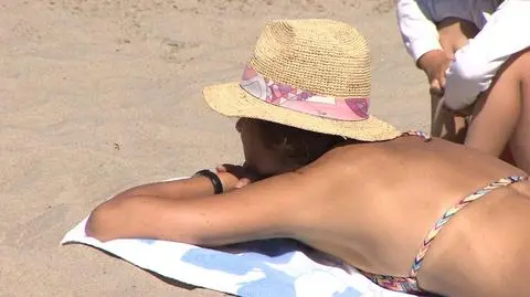 Pobita za opalanie się w bikini. Oburzenie w internecie i na ulicach