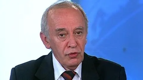 Sandauer: trzeba pełnej zgody