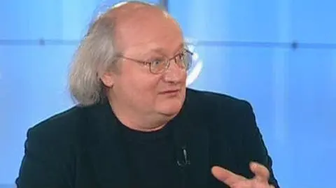 Wypadek samochodowy groźniejszy niż satelita