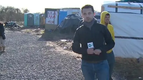 Łukasz Gonciarski obserwuje sytuację w Calais