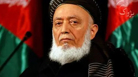 20.09 | Szef Wysokiej Rady Pokoju w Afganistanie, organu odpowiedzialnego za kontakty z talibami, Burhanuddin Rabbani został zabity - poinformował wysoki rangą przedstawiciel policji. Dodał, że w pobliżu domu Rabbaniego doszło najprawdopodobniej do samobójczego zamachu. (APTN/ Wikipedia)