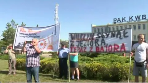 Protest przed budynkiem zarządu kopalni. Nie chcą kolejnej odkrywki