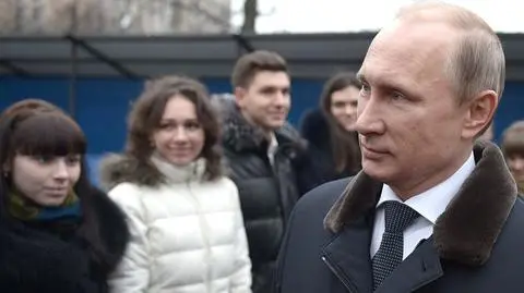 Władimir Putin w artykule nazwany jest "ojcem narodu"