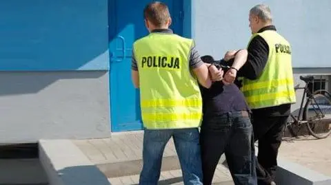 25-latek chciał utopić policjanta