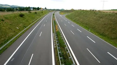 Myto dla zagranicznych osobówek na autostradach? Komisarz UE ostrzega Niemcy