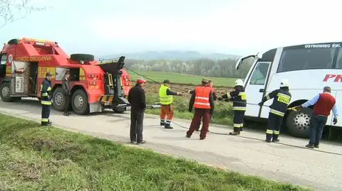 Kolizja autokaru wiozącego niepełnosprawnych