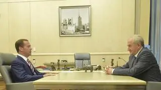 Premier Rosji Dmitrij Miedwiediew i nowy szef Federalnej Służby Celnej Władimir Buławin 