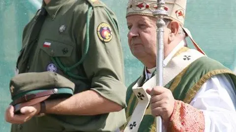 Kard. Dziwisz: Ufam, że krzyż będzie jednoczył. W kościele