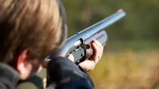 Mężczyzna postrzelił kolegę na polowaniu