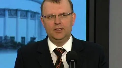 Ujazdowski krytykuje Ćwiąkalskiego