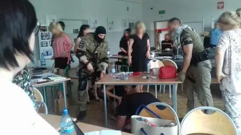 Poland. Former anti-terrorists staged a fake attack on school