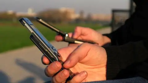 Podawali się za policjantów, okradli dwóch chłopców