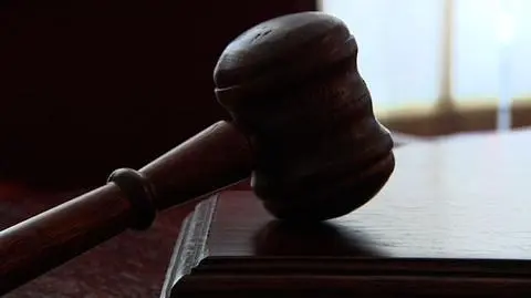 Równocześnie trwa śledztwo ws. podpalenia drzwi mieszkania małżeństwa