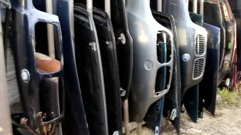 Na jednej z posesji zabezpieczono wiele części i podzespołów z różnych modeli BMW