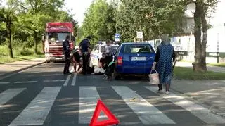 Auto potrąciło kobietę