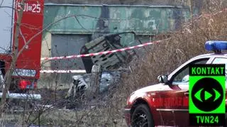 Na lotnisku wojskowym w Babich Dołach rozbił się samolot typu Bryza z czterema osobami na pokładzie. Do tragedii doszło podczas podchodzenia do lądowania. - Chciałbym złożyć kondolencje rodzinom pilotów - mówił Bogdan Klich, szef MON. Wojsko oficjalnie nie podało jednak liczby ofiar. Wiadomo, że na pokładzie były cztery osoby. 