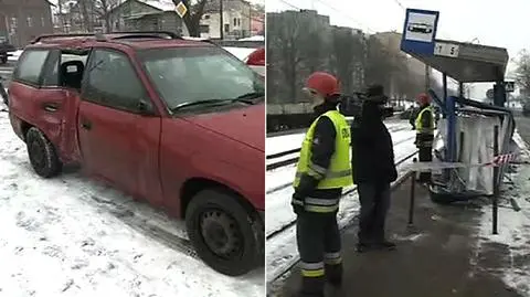 19-latek bez prawa jazdy wjechał w przystanek. Trzy osoby poszkodowane