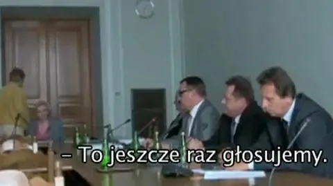 Głosowanie na komisji było powtarzane trzy razy