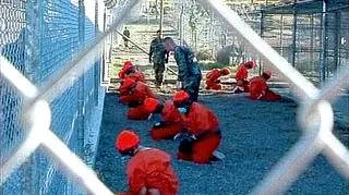 15-latek Omar Khadr miał zabić w Afganistanie amerykańskiego żołnierza.