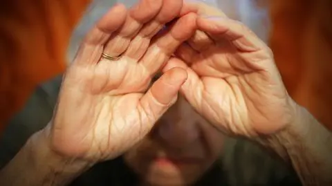 Ubliżał, popychał, szarpał za włosy 