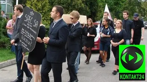 "Pochowali" SPEC. Była trumna i kwiaty