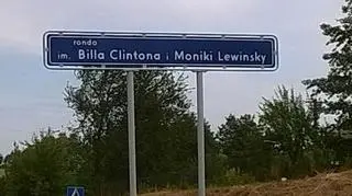 Taka tablica stanęła w Snopkowie. Na bardzo krótko