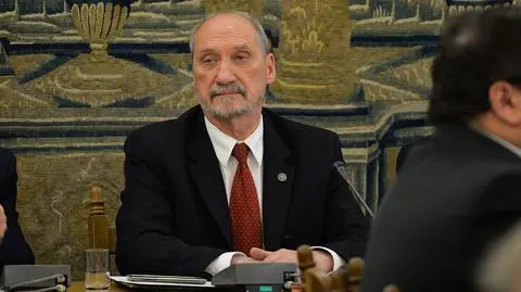 Były szef MON Antoni Macierewicz ocenia umowę na zakup rakiet Patriot