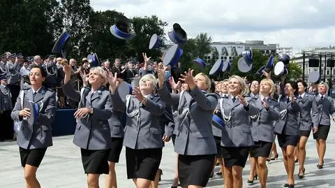 Premier chwali policjantów
