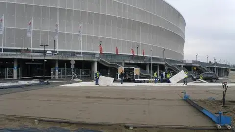 Powstaje lodowisko przy stadionie