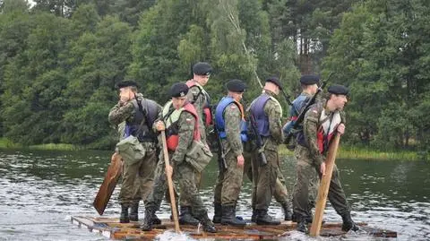Jedną z aukcji zaproponowanych przez AMW  jest szkolenie na poligonie 