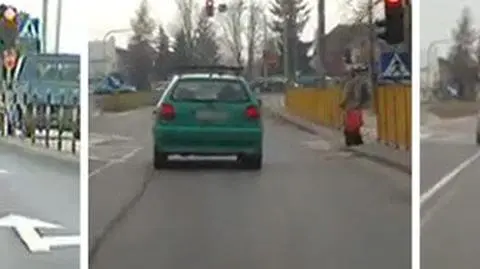 Czerwone, ciągła i piesi 
im nie przeszkadzają