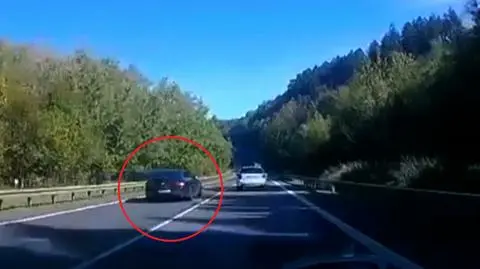 Czarnym mercedesem kierował polski dziennikarz