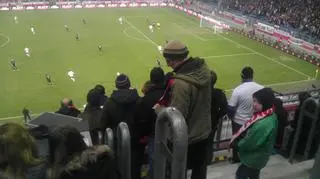 Kibice poszukujący swojego miejsca