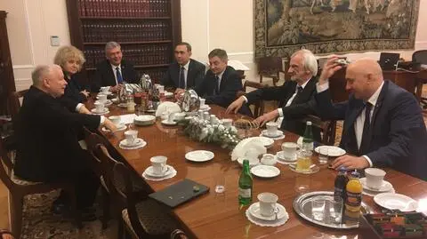 Premie dla marszałków "za ciężką pracę"