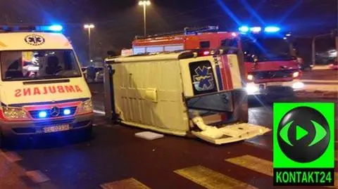 Karetka na sygnale zderzyła się z BMW