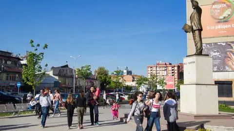 Nagranie archiwalne: mieszkańcy Kosowa świętują drugą rocznicę niepodleglości