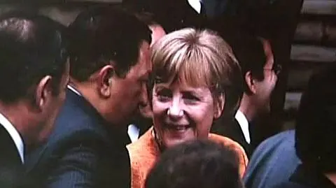 Chavez przeprasza Merkel za Hitlera