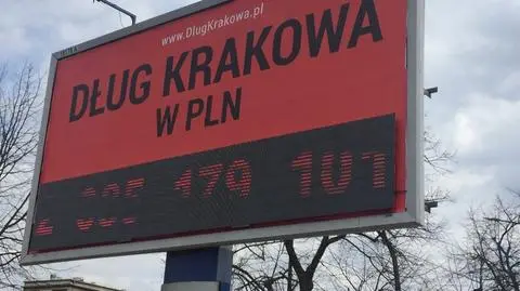 Bilbord wyświetlał dług Krakowa. Postał niecałą dobę