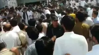Pakistan. Lincz na studencie oskarżonym o bluźnierstwo