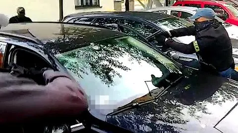 CBŚP. Zatrzymano 14 osób podejrzanych o rozboje i "udawanie policjantów"