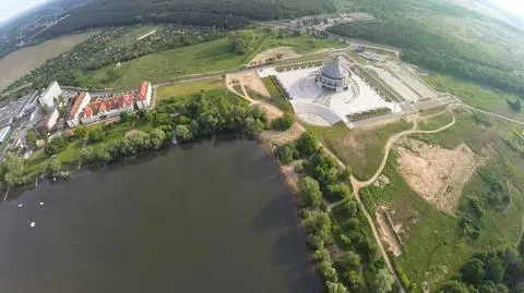 Toruń. Ojciec Rydzyk otrzymał działkę za bezcen