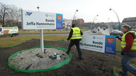 Gitarzysta Slayera został patronem 
ronda w Jaworznie. Na rok, dla WOŚP