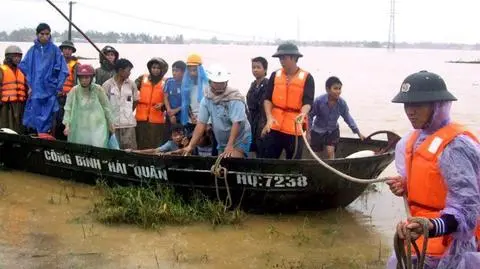 Wietnam: Rośnie liczba ofiar powodzi