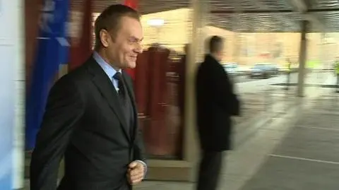 Tusk ucieka przed prasą