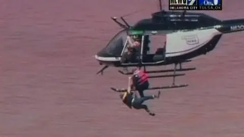 Wypadł z helikoptera i przeżył