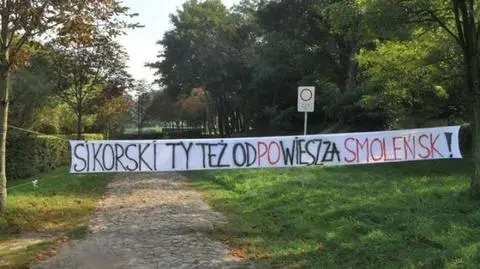 Transparent na drodze do domu szefa MSZ