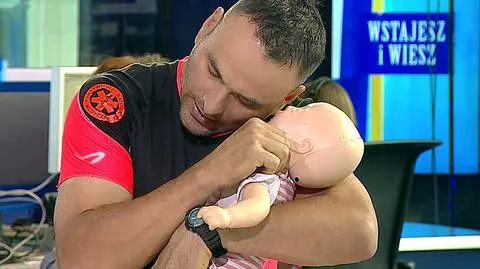 Jak pomóc dziecku pozostawionemu w samochodzie?