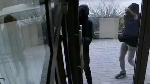 Police are trying to determine the identity of two men who robbed a bank in Katowice